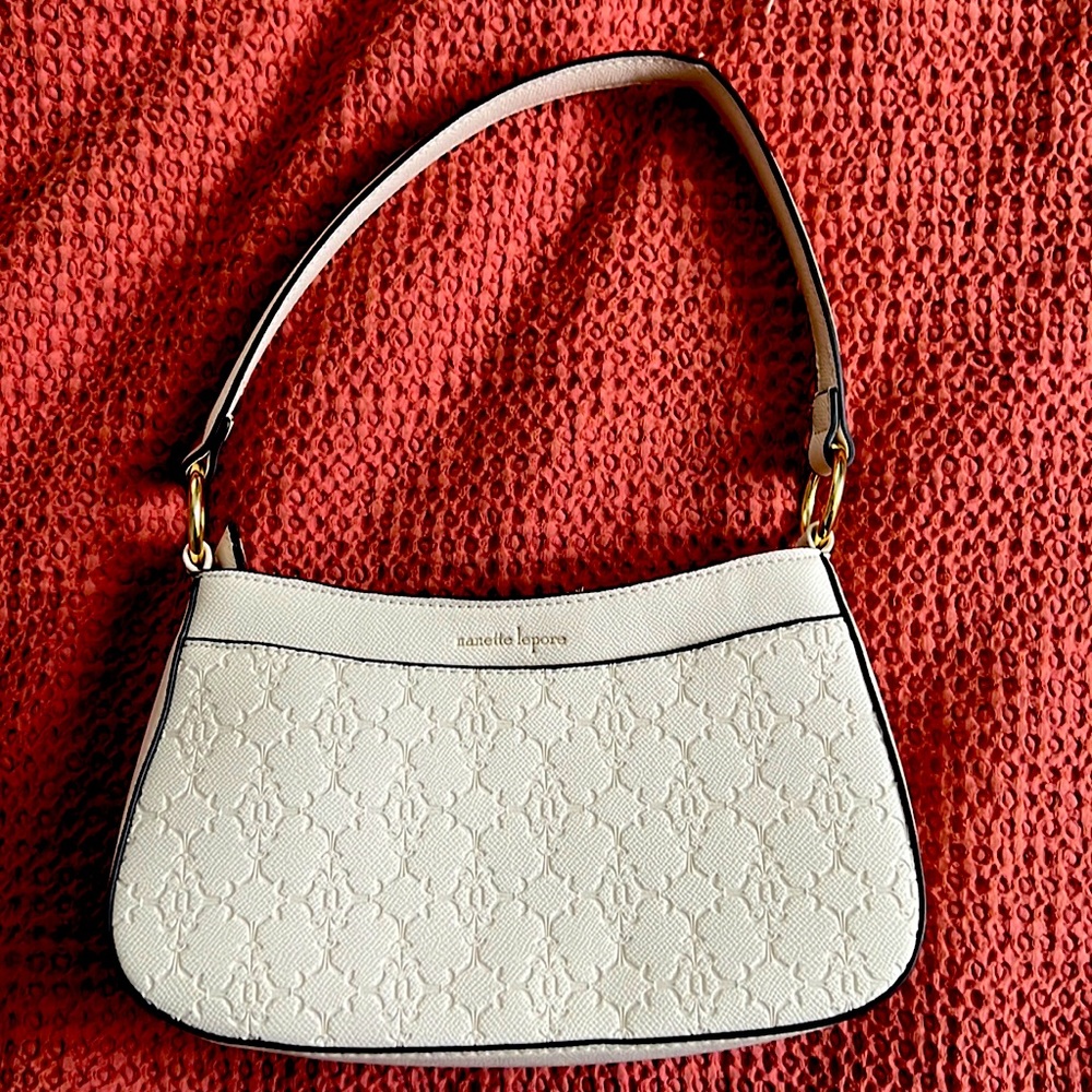 Nanette Lepore Handbag in A cream color